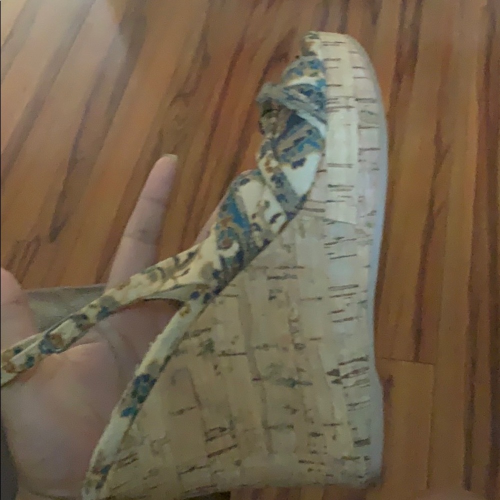 Platform sandals - Picture 3 of 5
